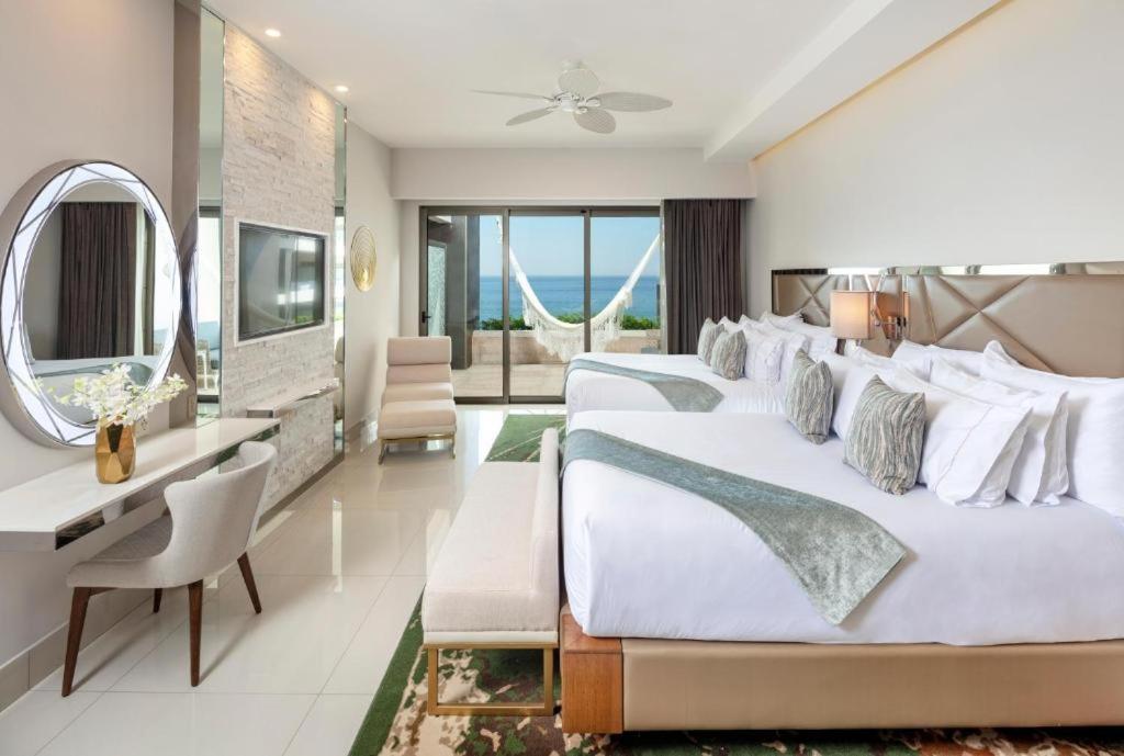 Garza Blanca & Cabos Resort *