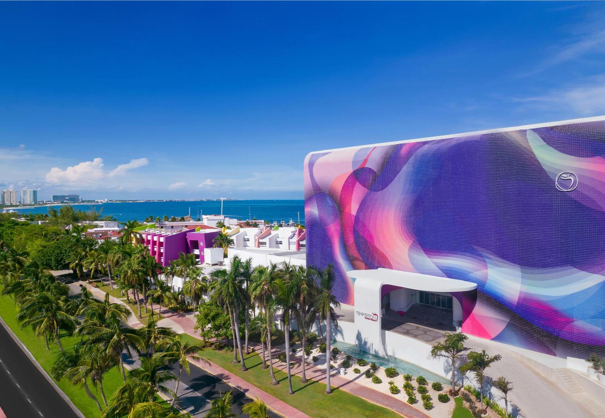 Temptation At The Tower (adults Only) 5* Cancun