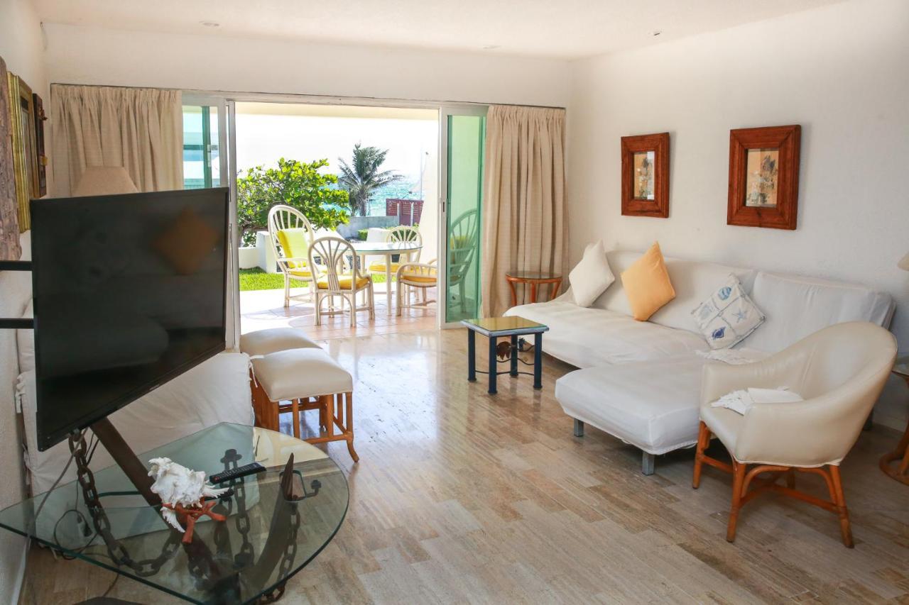 Brisas Shores & Ocean Front Zona Hotelera Apartment *