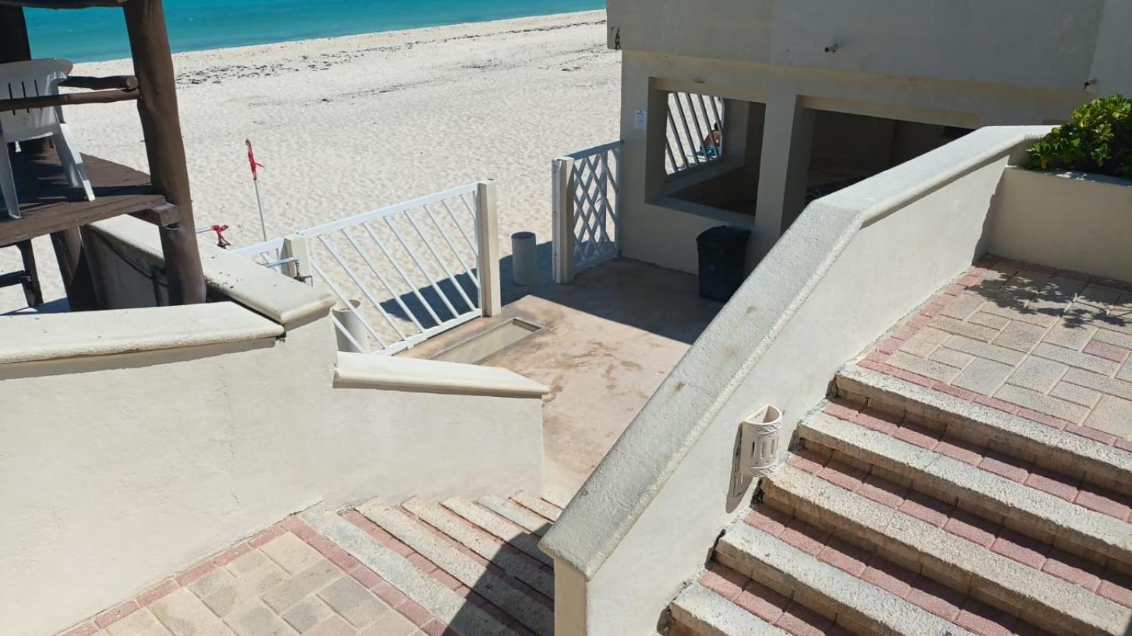 Brisas Shores & Ocean Front Zona Hotelera Apartment *