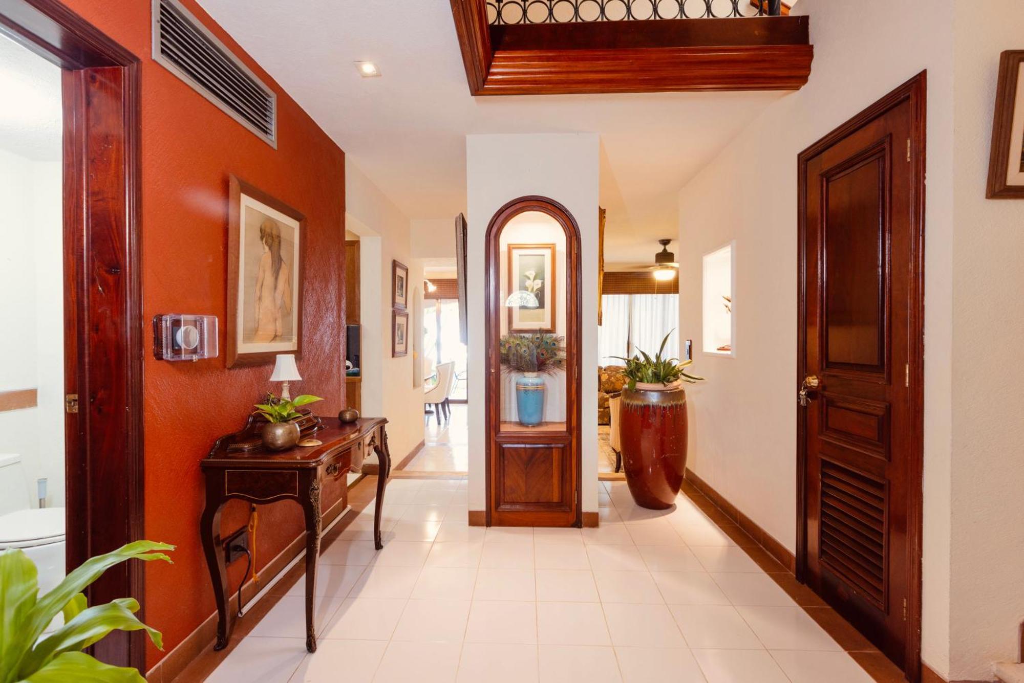 Magnifica Palmeras Luxurious 4 Bedroom 6 Bds 4 Ba Private Pool Lagoon Front Super Fast Wifi Villa