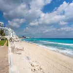 Villa Nizuc - Exclusive Beachfront Residence