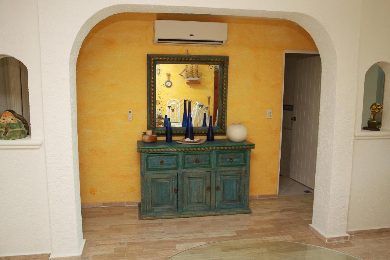 Brisas Shores & Ocean Front Zona Hotelera Apartment *
