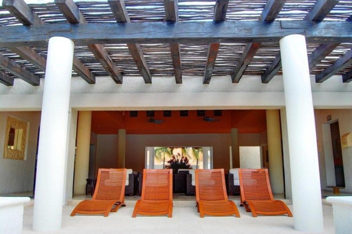 Hotel Laguna Suites & Beach Club 3*