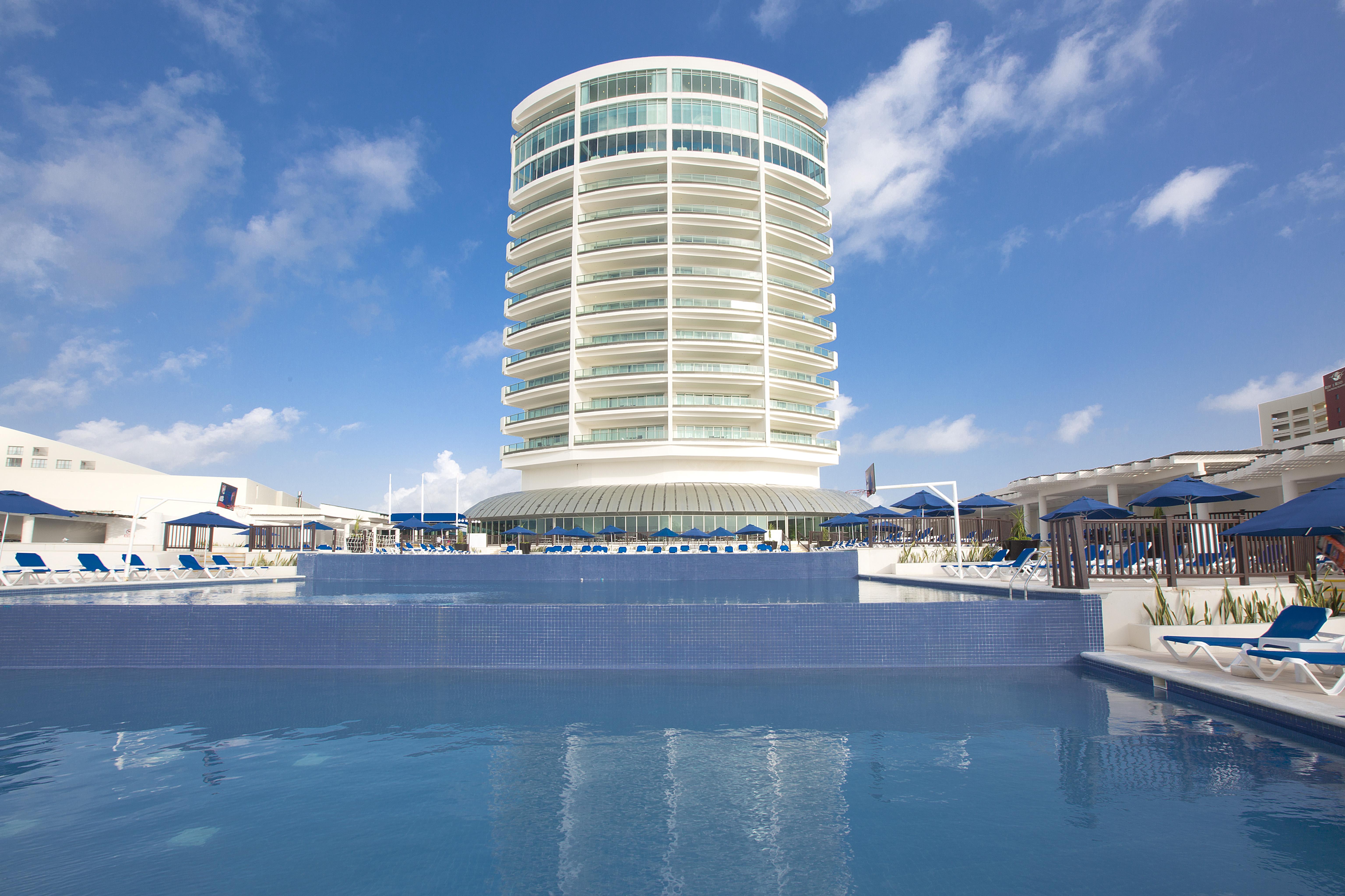 Seadust Family Resort 4*