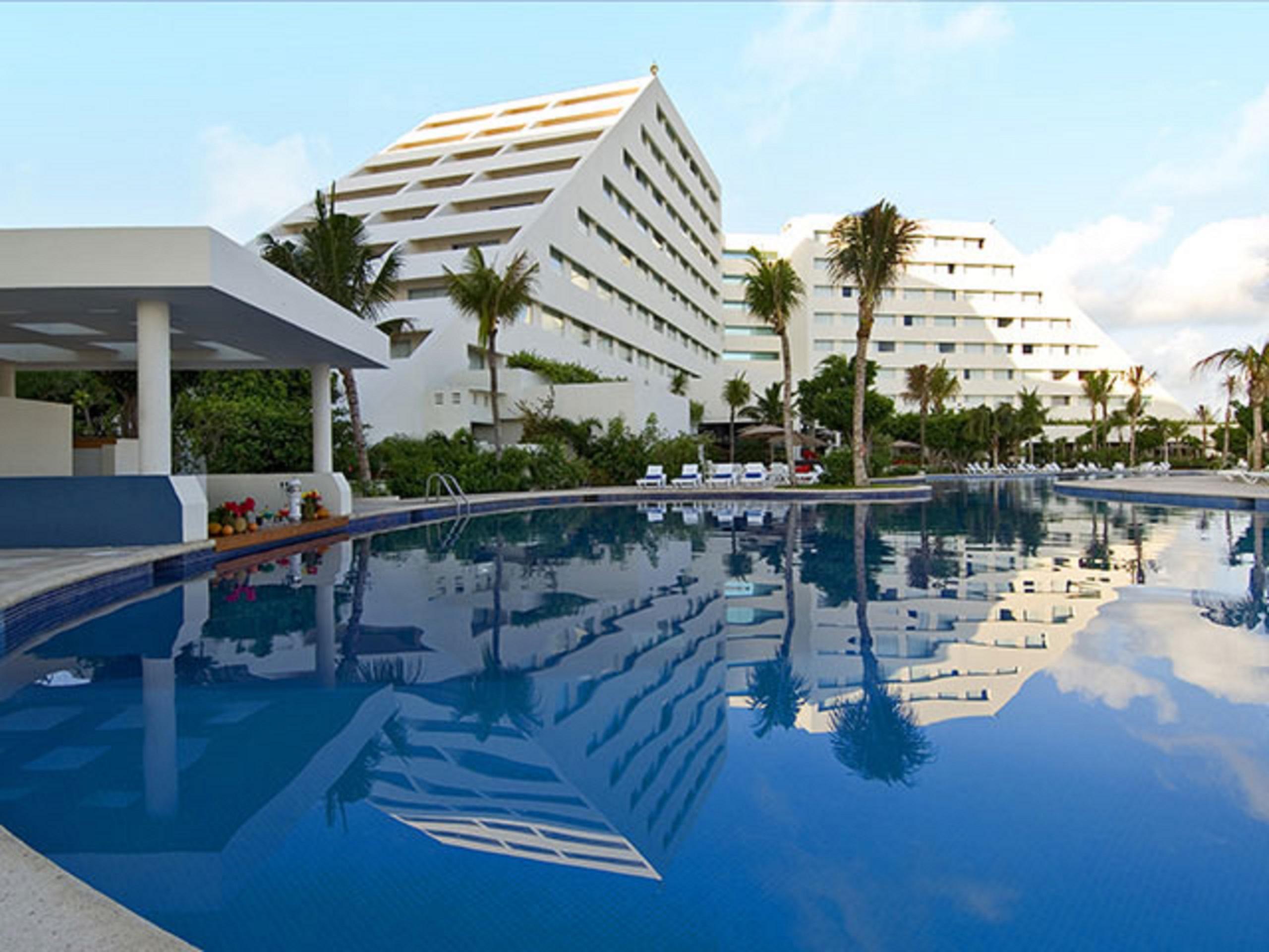 Oasis Palm Cancun