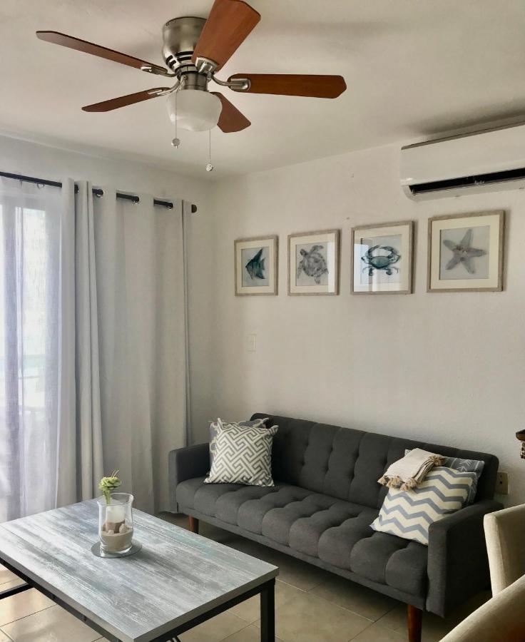Apartment Zone, Beachfront 2 Bedroom - Prime Location Cancun