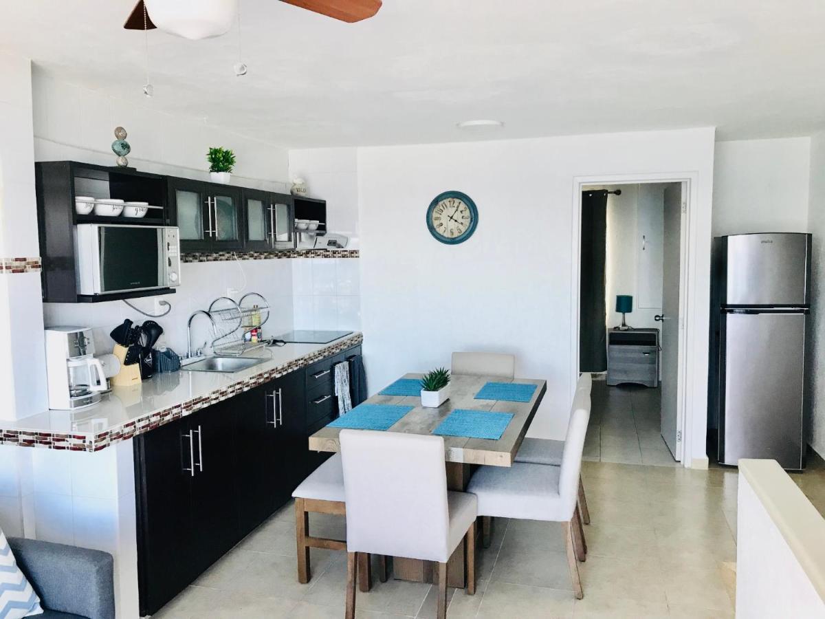 Apartment Zone, Beachfront 2 Bedroom - Prime Location