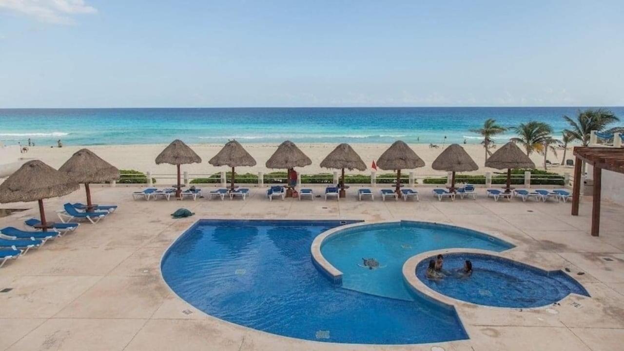 Zone, Beachfront 2 Bedroom - Prime Location Apartment