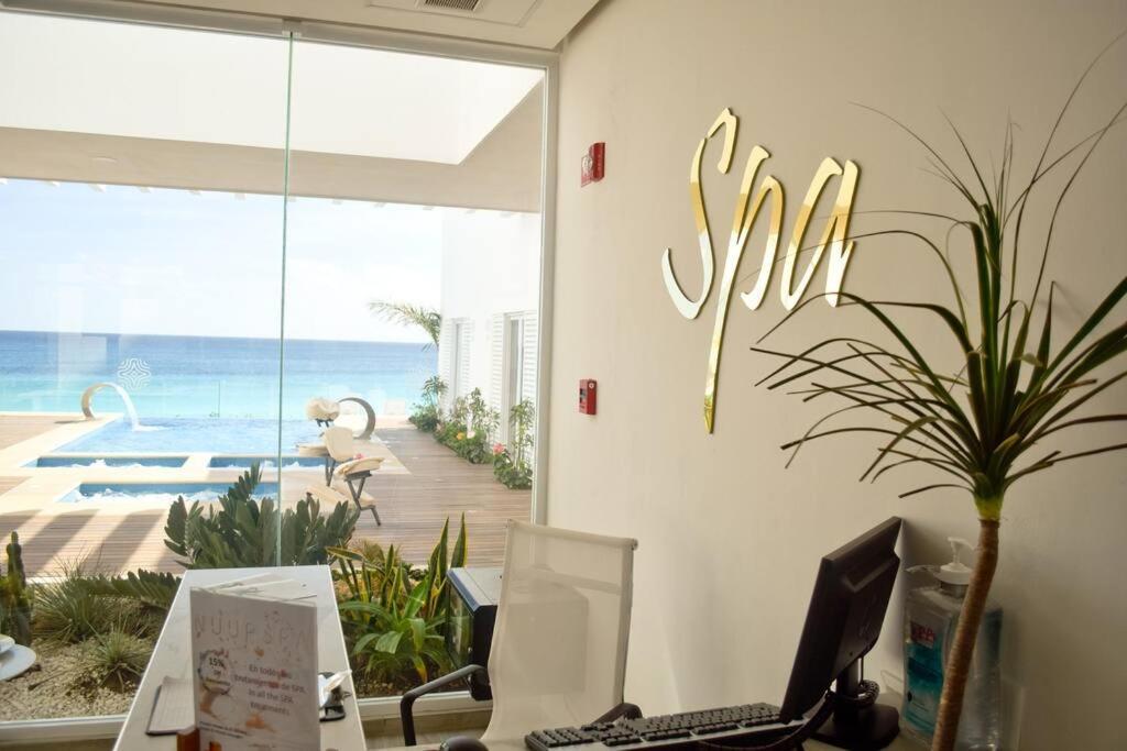 Estudio A Pie De Playa, Increibles Vistas, Amanecer, Atardecer, Balcon, Gym, Jacuzi, 1807 Cancun