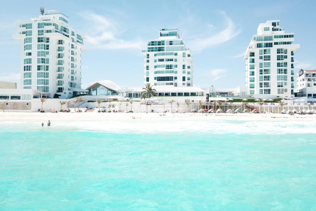 Apartment Estudio A Pie De Playa, Increibles Vistas, Amanecer, Atardecer, Balcon, Gym, Jacuzi, 1807 Cancun