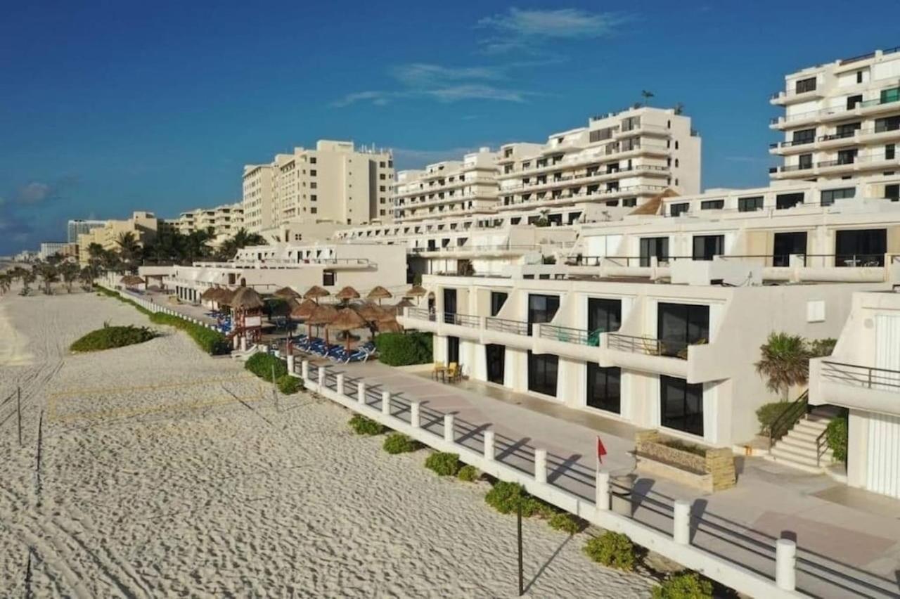 Zone, Beachfront 2 Bedroom - Prime Location Cancun