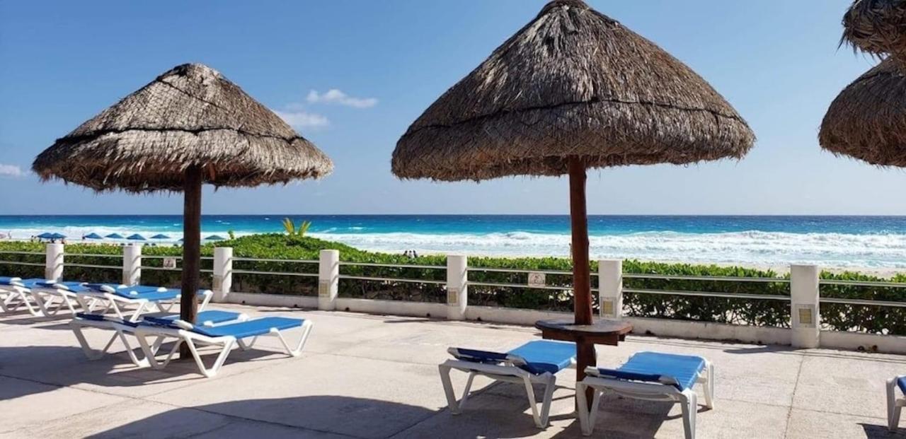 Zone, Beachfront 2 Bedroom - Prime Location * Cancun