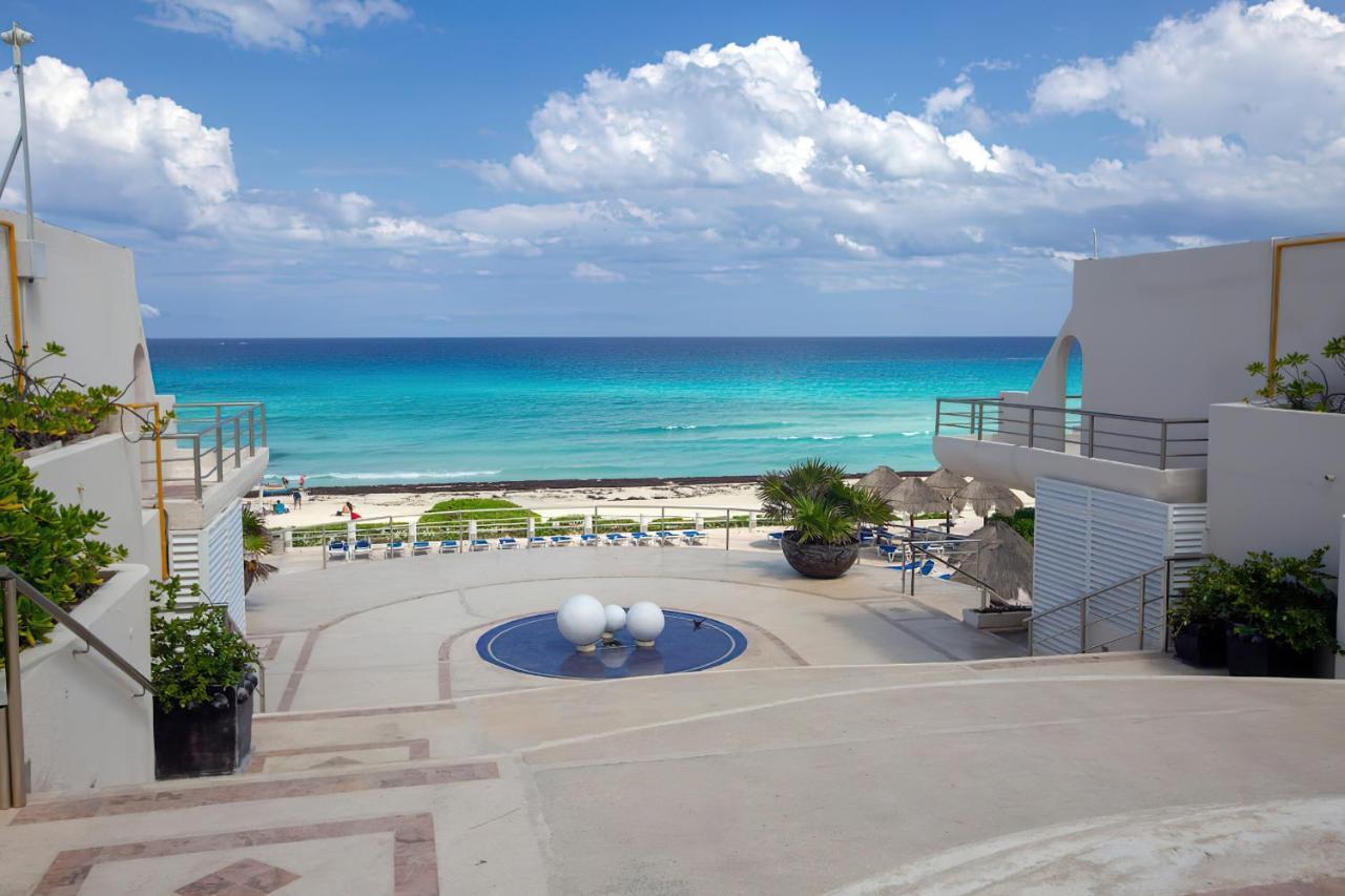 Zone, Beachfront 2 Bedroom - Prime Location * Cancun