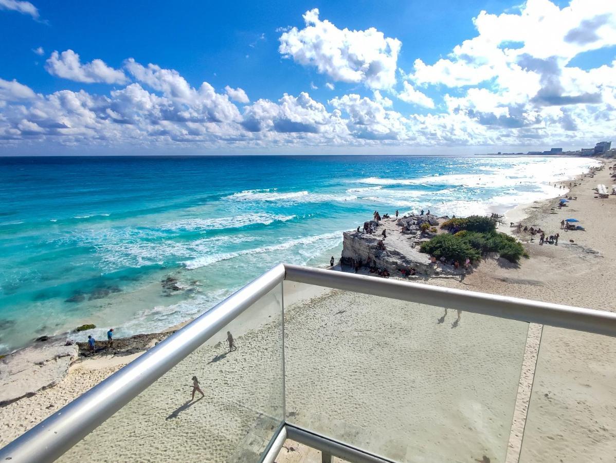 Paradise Beachfront & Nightlife Heart Apartment