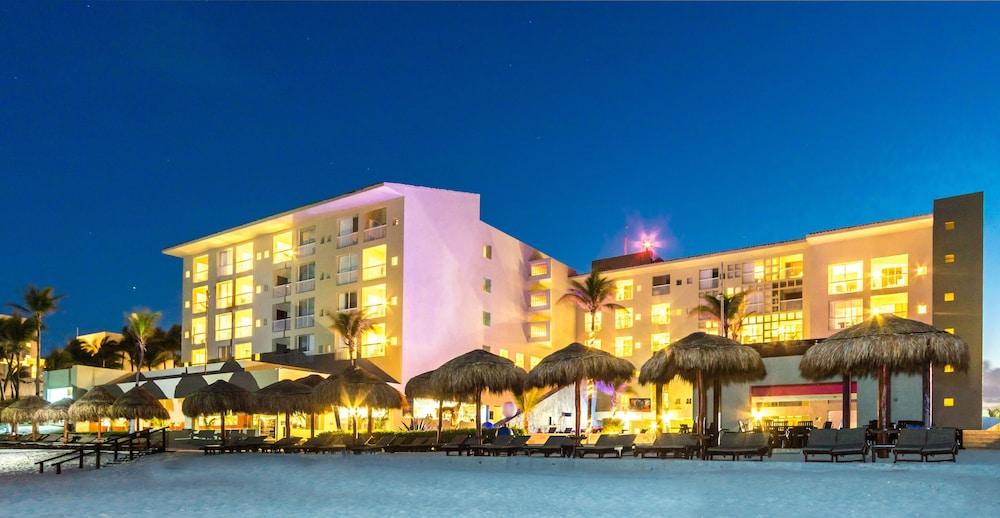 Club Regina 3* Cancun