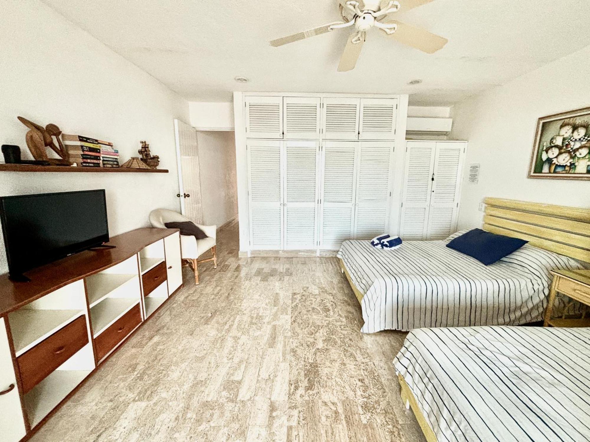 Apartment Brisas Shores & Ocean Front Zona Hotelera