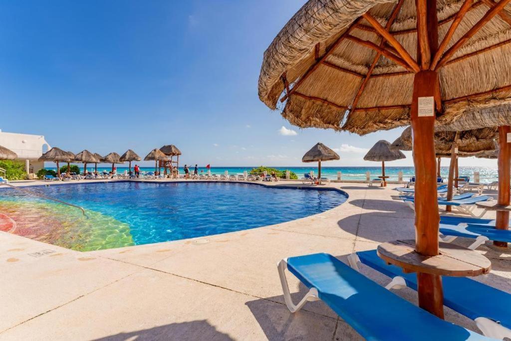 Zone - 2 Bedroom Beachfront, Bright And Spacious Apartment *