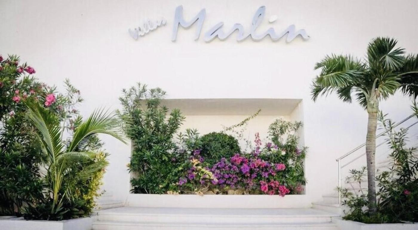 Zone - 2 Bedroom Beachfront, Bright And Spacious Apartment *