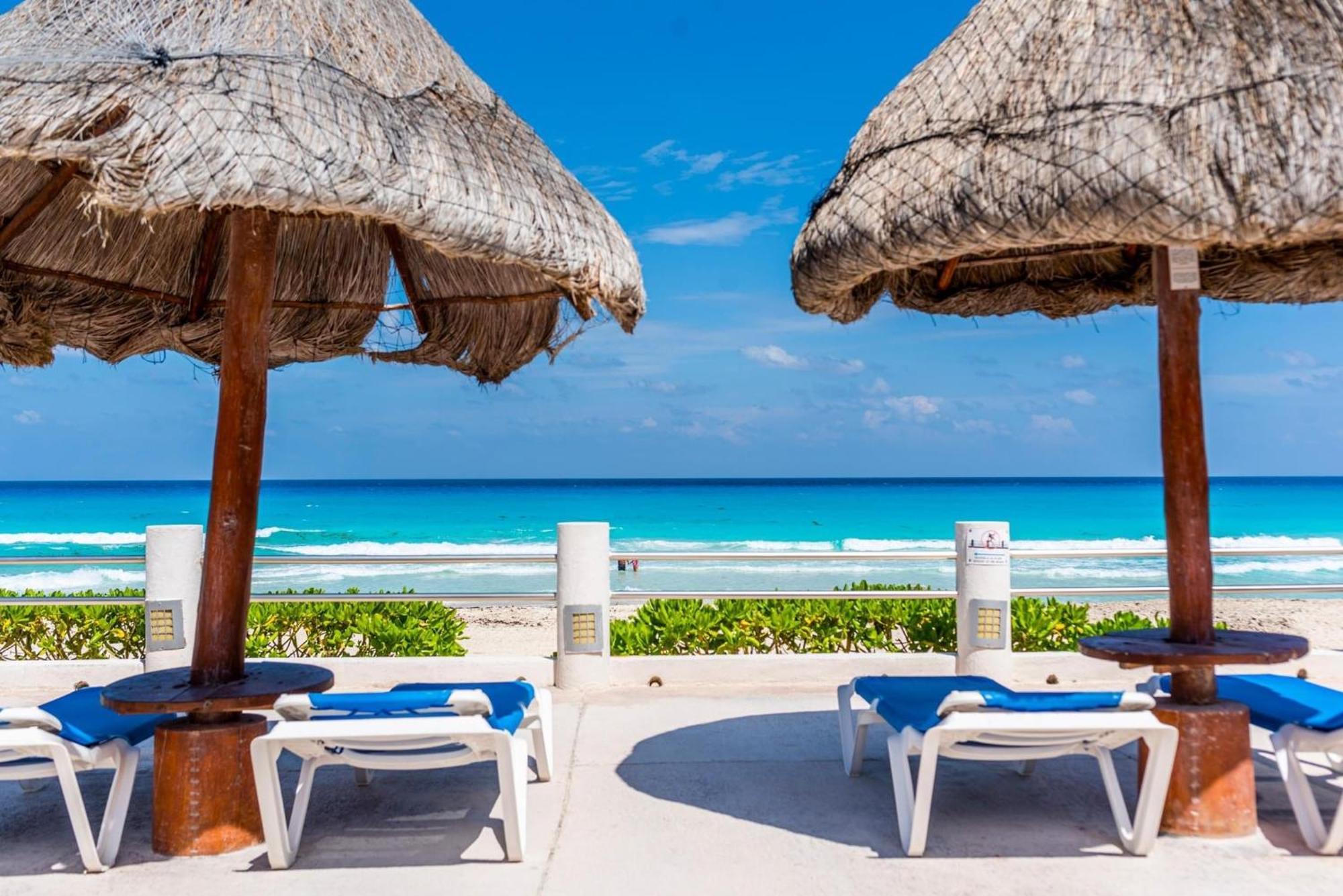 Zone - 2 Bedroom Beachfront, Bright And Spacious Cancun