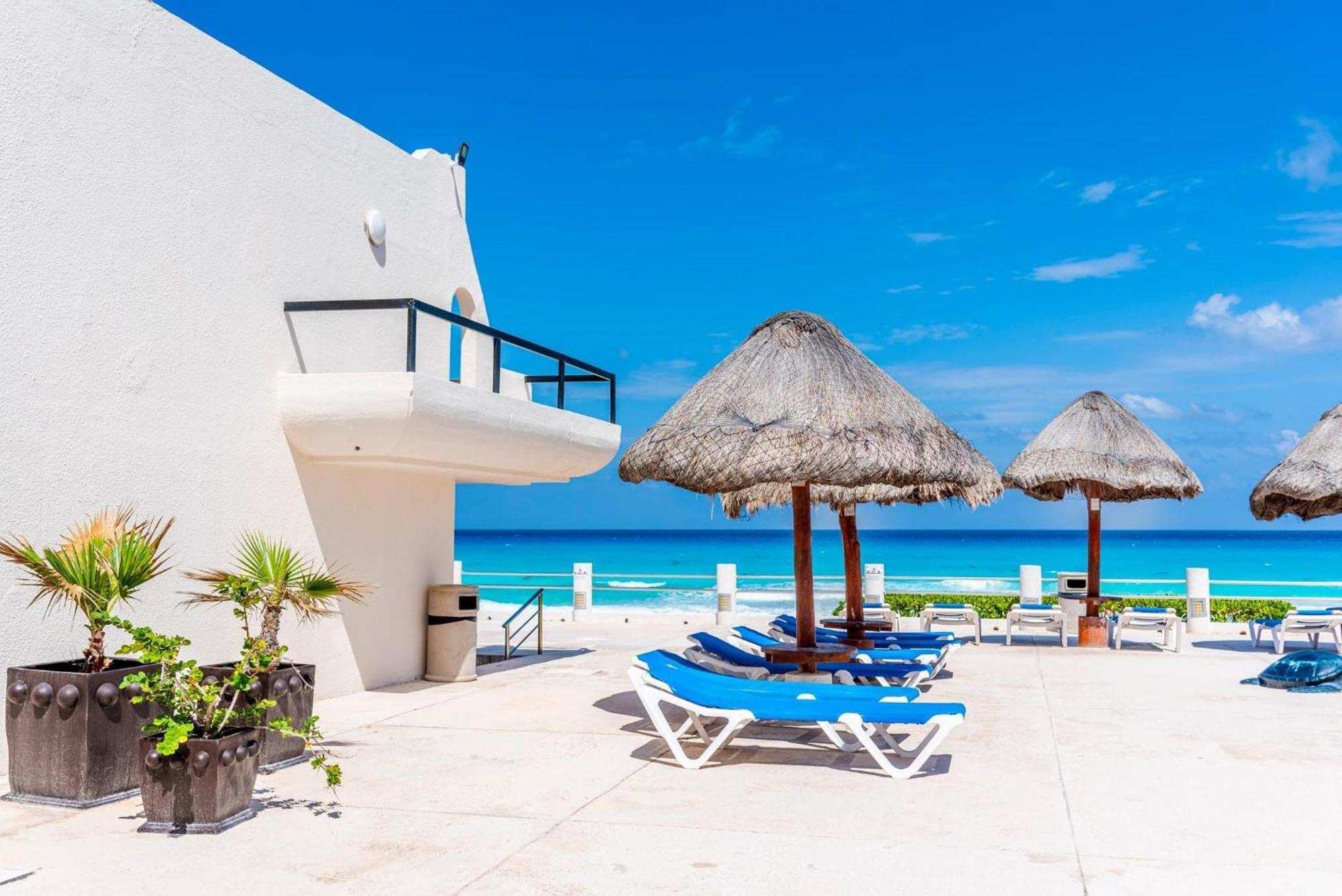 Zone - 2 Bedroom Beachfront, Bright And Spacious Apartment *