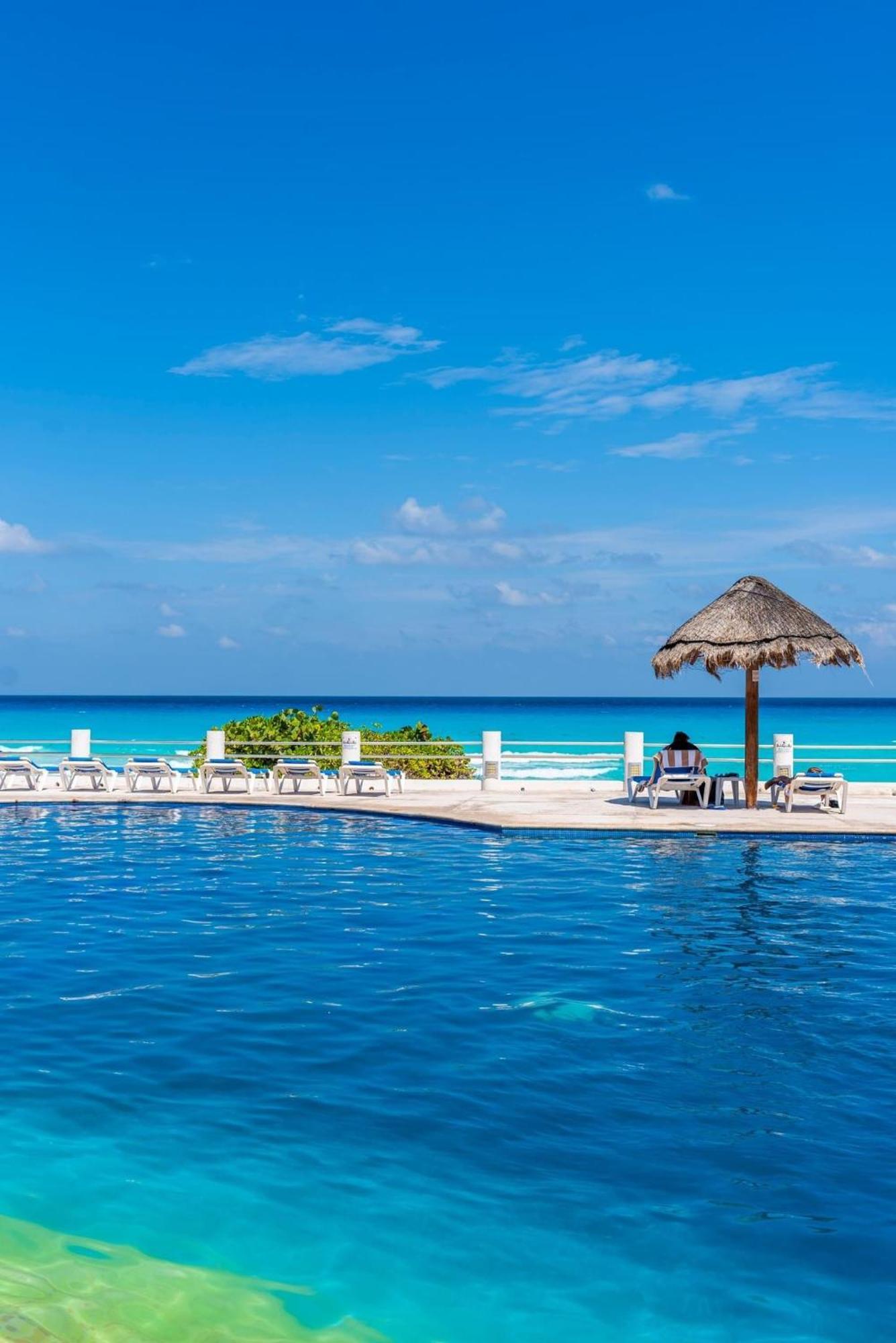 Zone - 2 Bedroom Beachfront, Bright And Spacious Apartment *