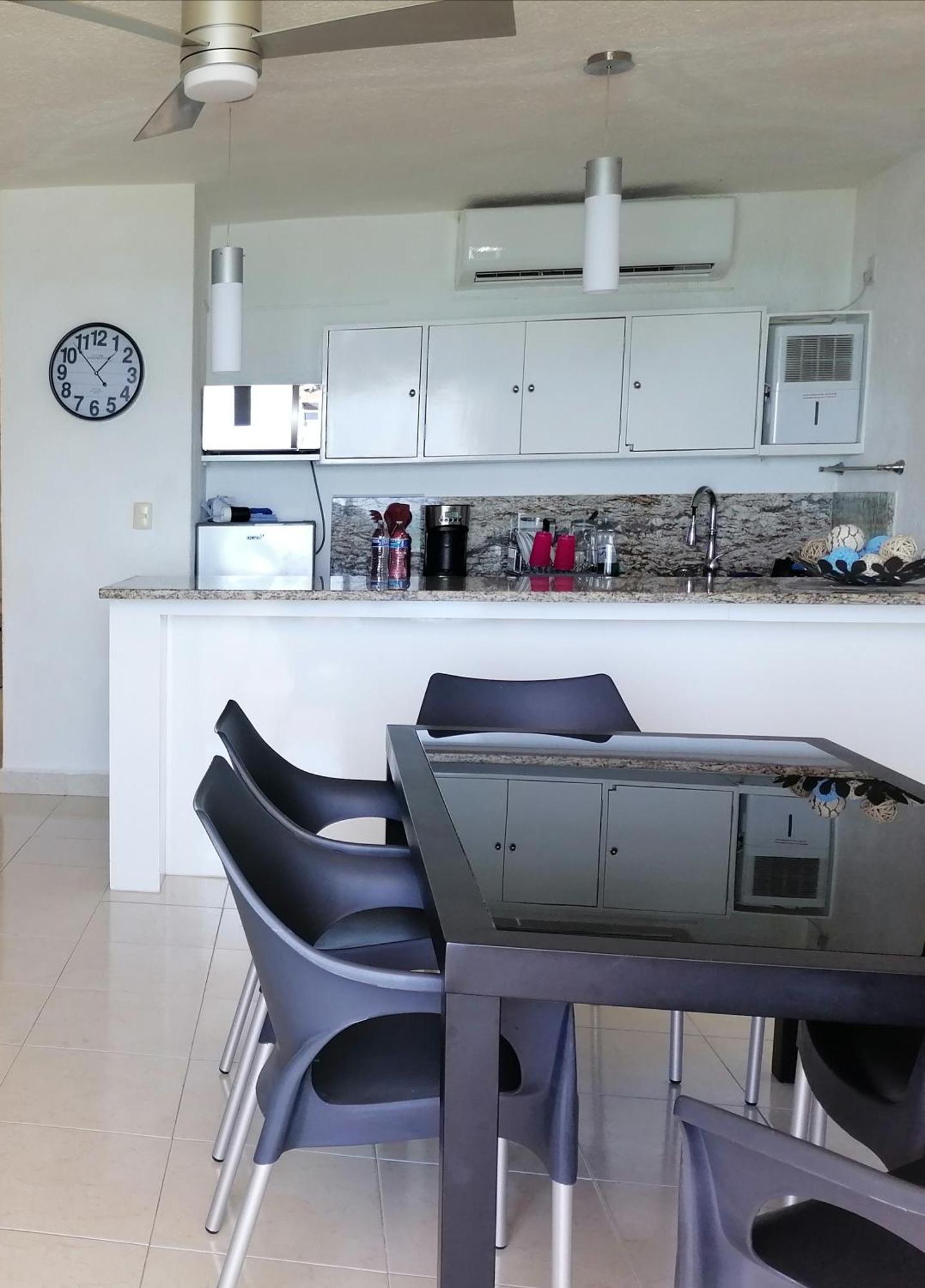 Beautiful A Few Stps To Sea Apartment Cancun