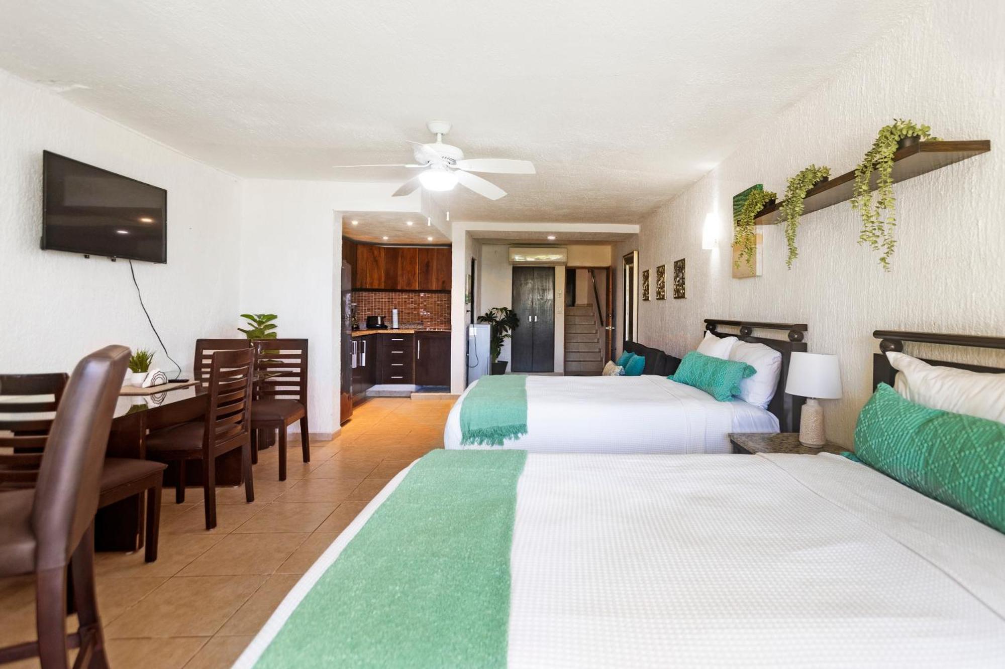 Apartment Garden Level With Partial Ocean View Zone