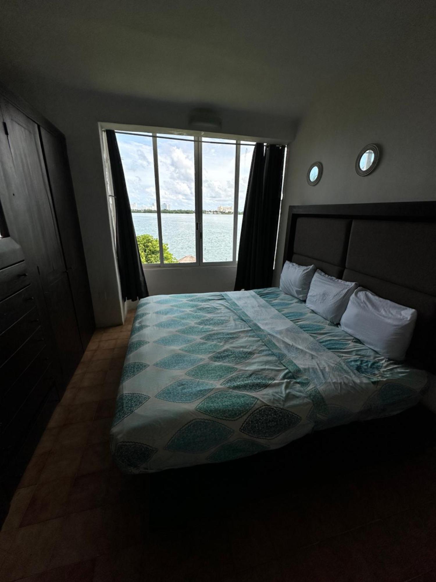 Hermoso Departamento En Zona Hotelera Frente A La Laguna Cancun