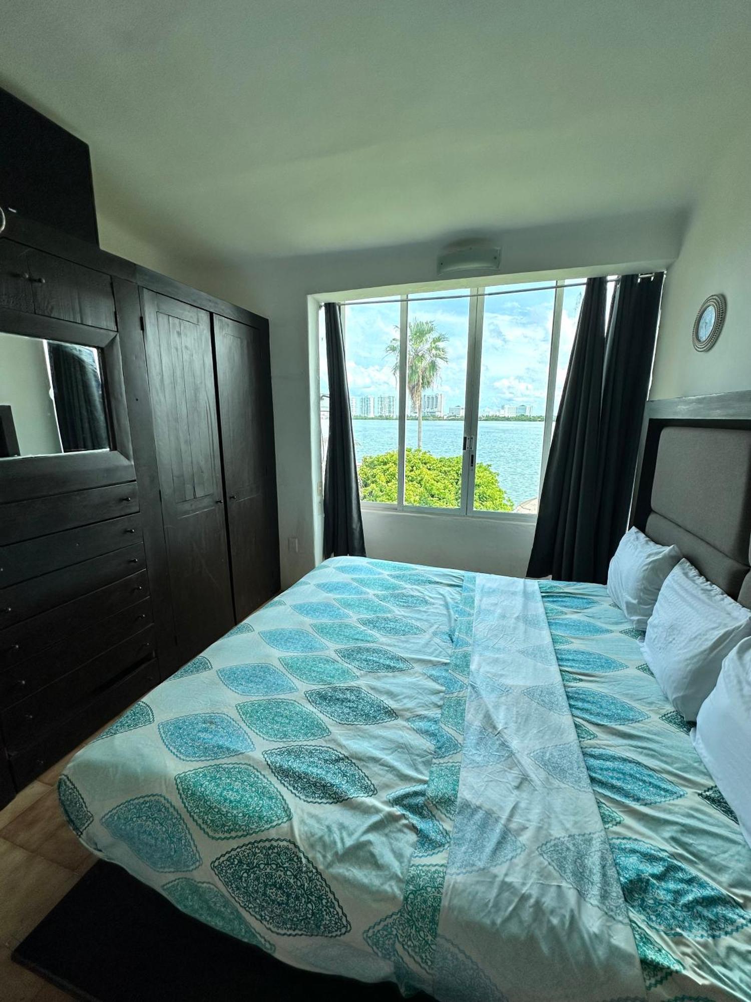 Hermoso Departamento En Zona Hotelera Frente A La Laguna *