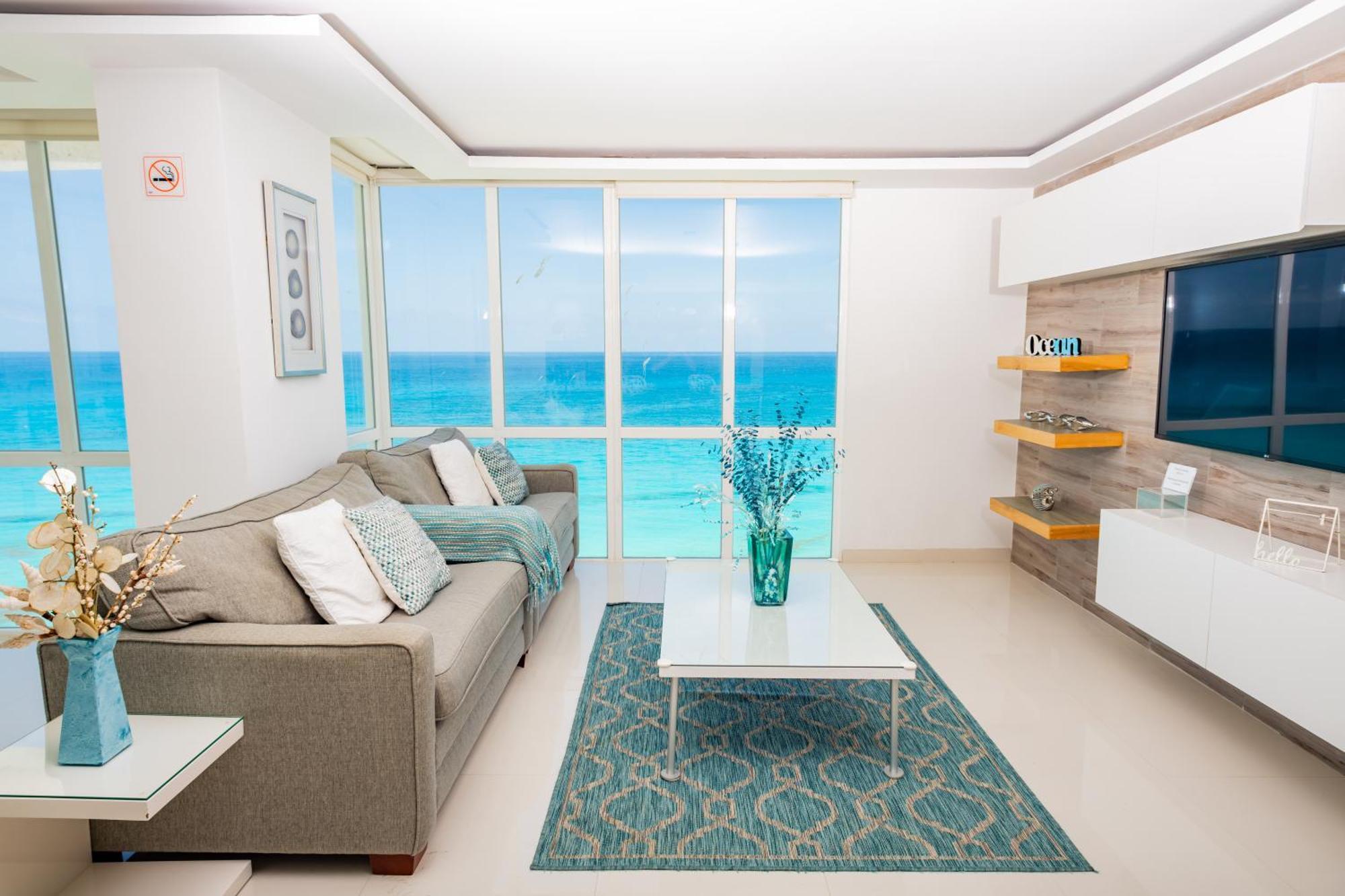Ocean View Modern & Luxury Amenities Apartment Cancun
