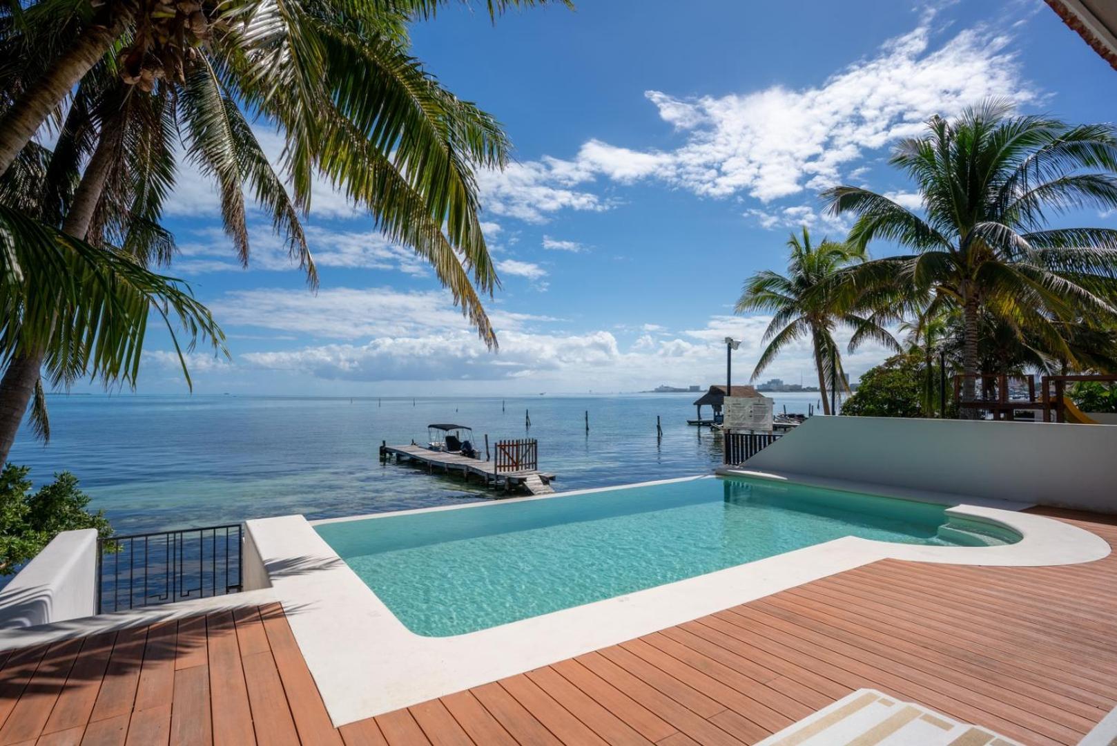 Holiday home 6br Modern Oceanfront W/ Infinity Pool Cancun