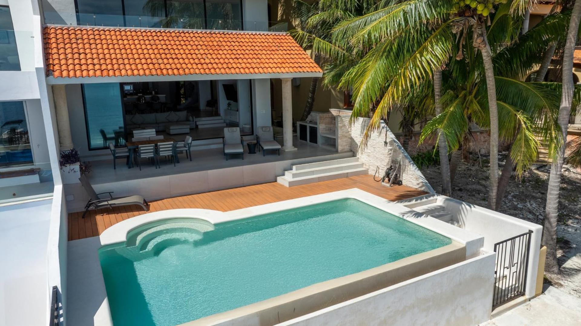 6br Modern Oceanfront W/ Infinity Pool Holiday home