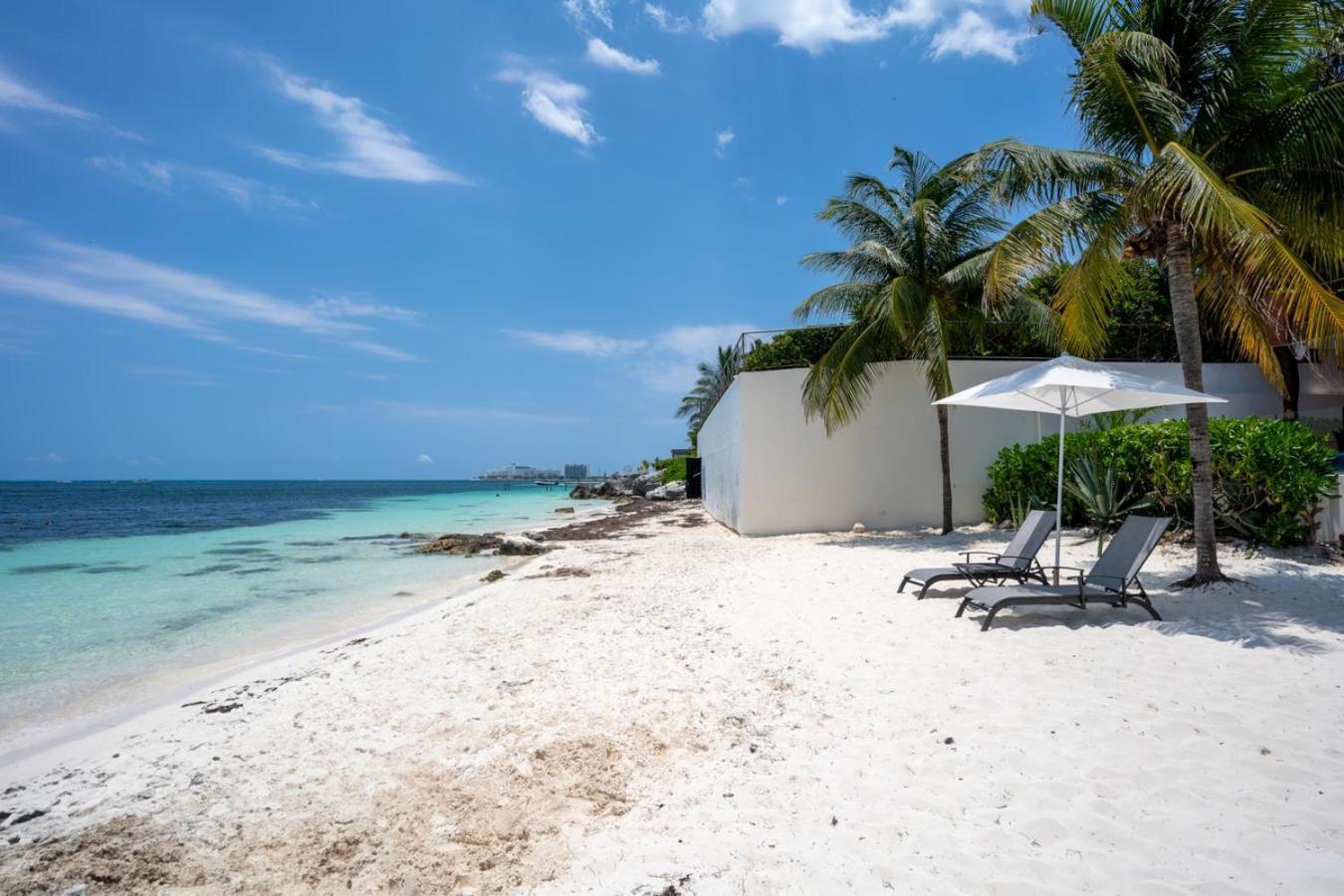 Langosta Villa Cancun