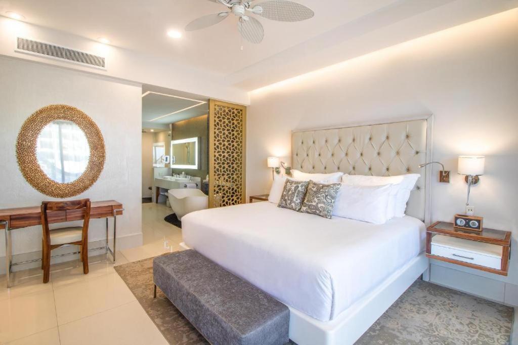 Garza Blanca & Cabos Cancun