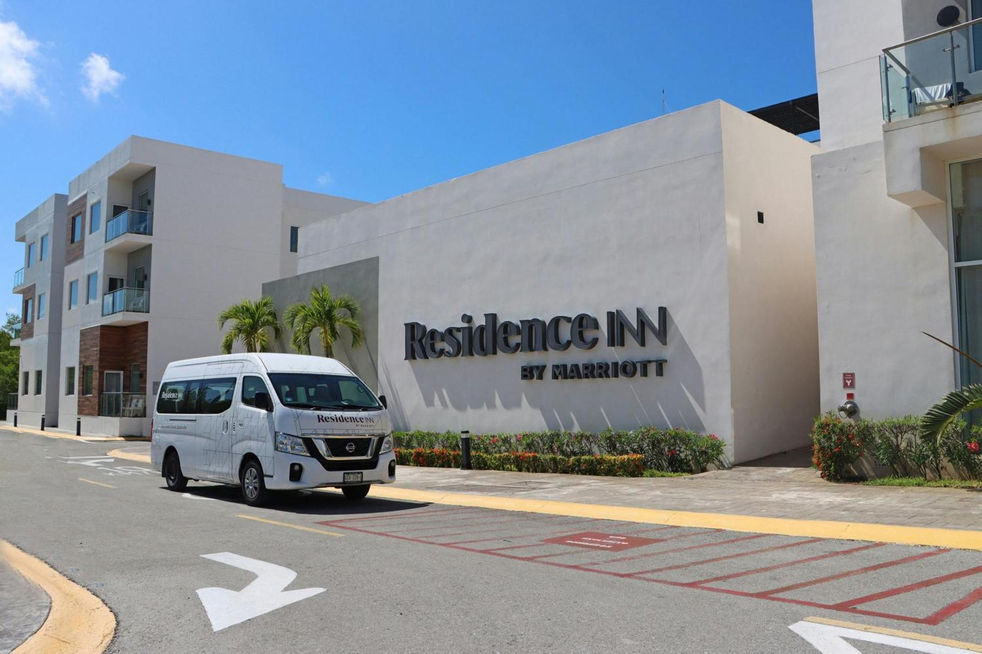 Hotel By Marriott Zone