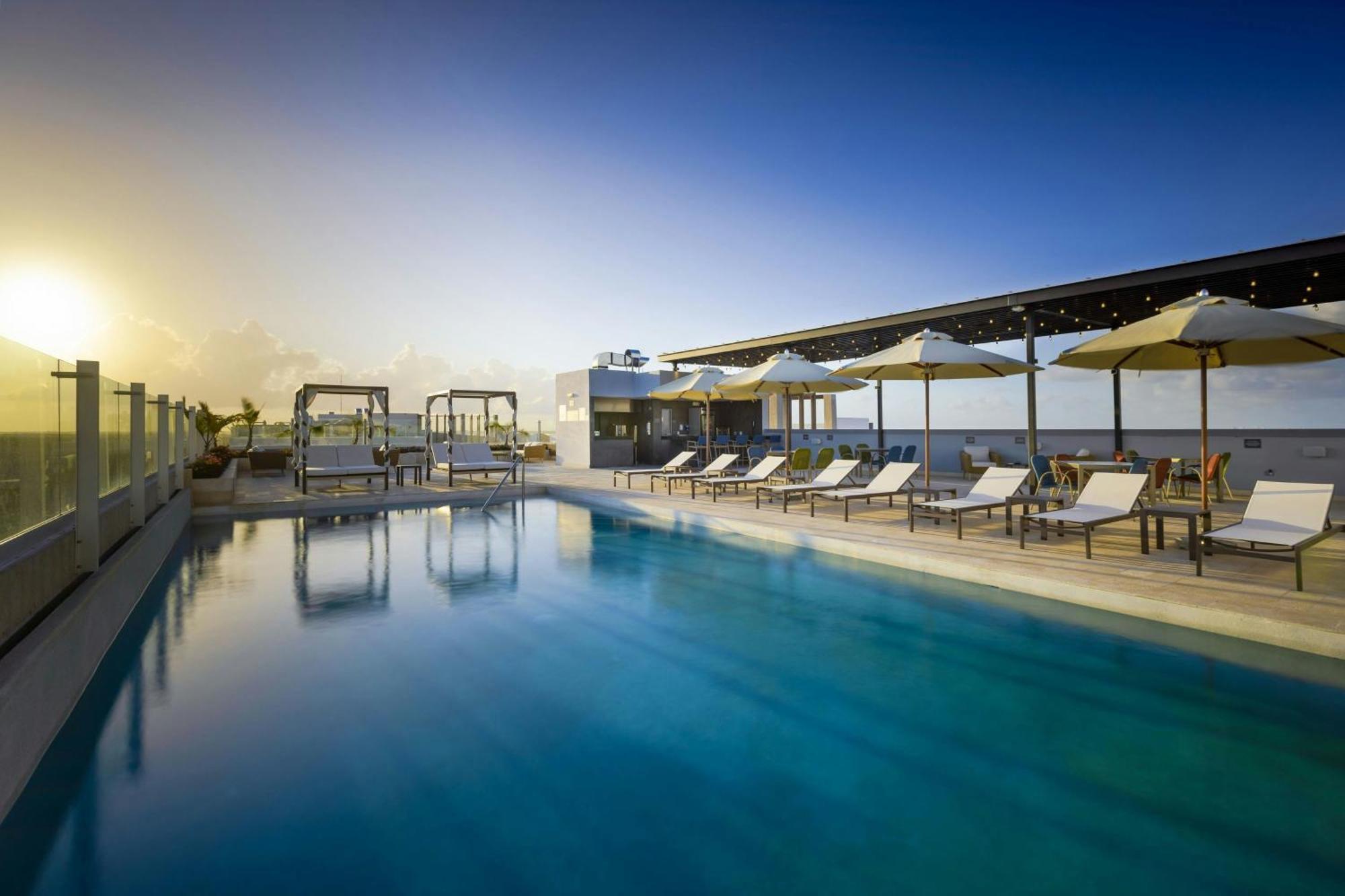 By Marriott Zone 3* Cancun