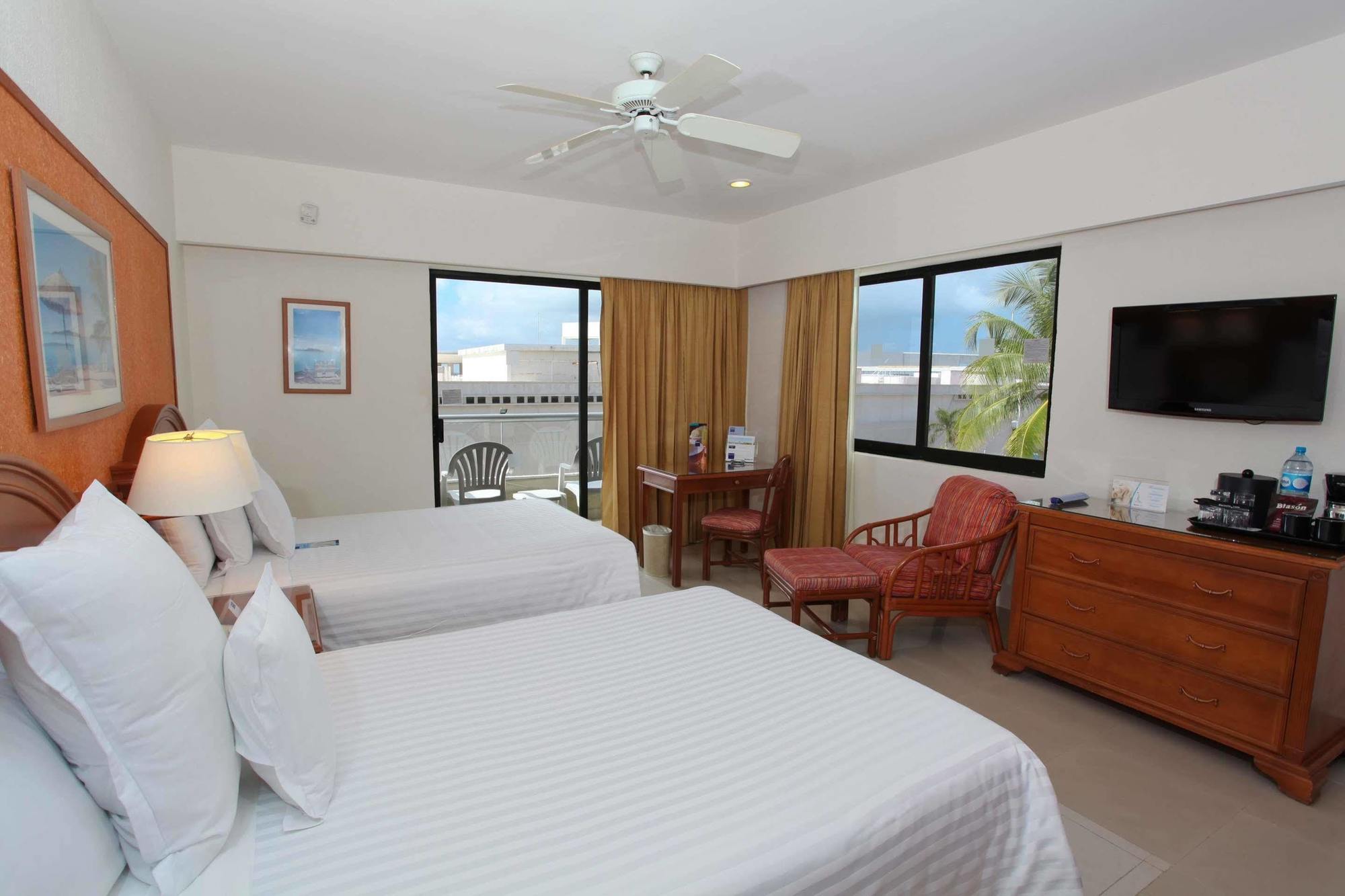 Occidental Tucancun Cancun