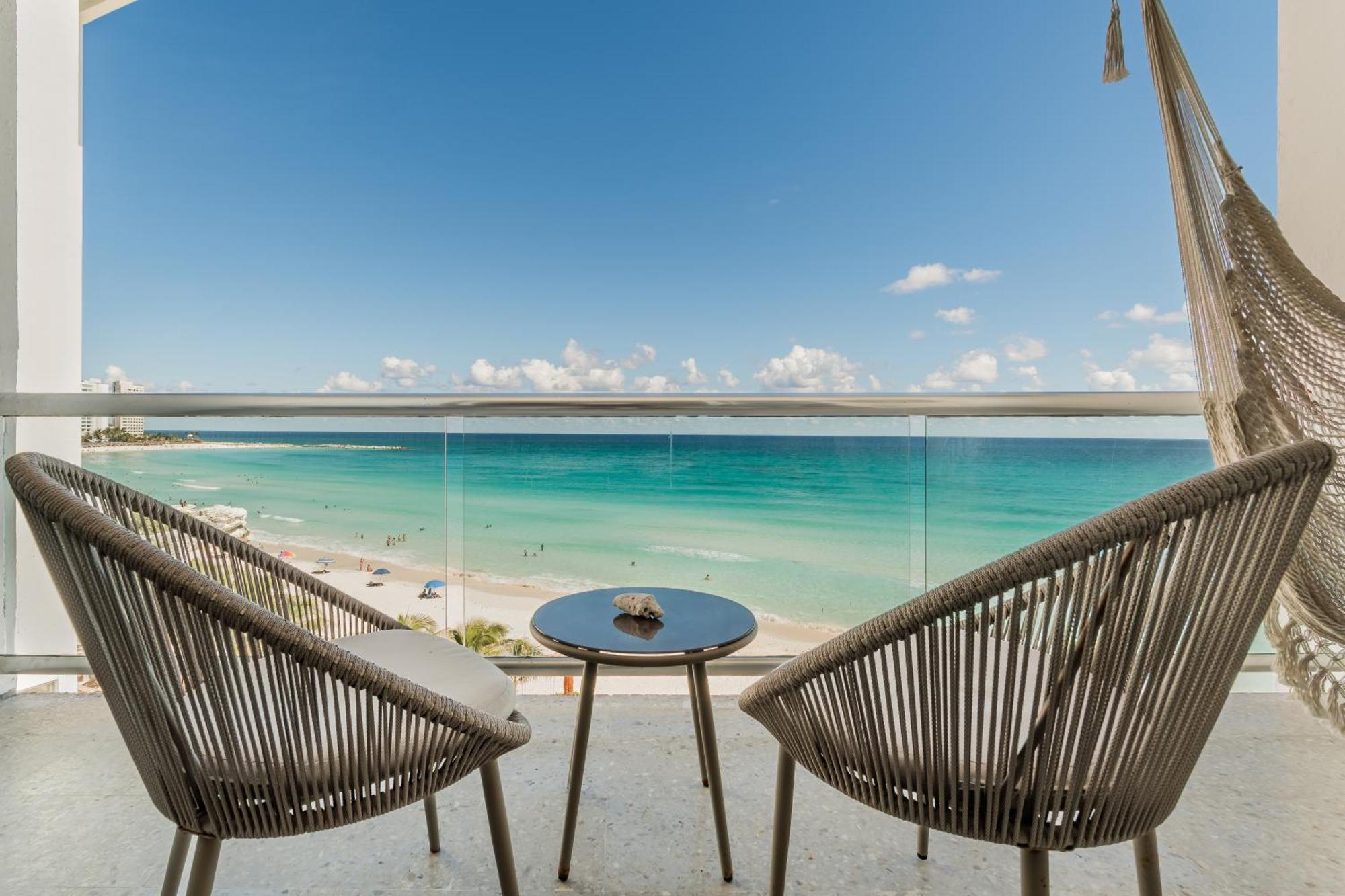 *turquoise Escape- Beachfront By Casa Paraiso* * Cancun