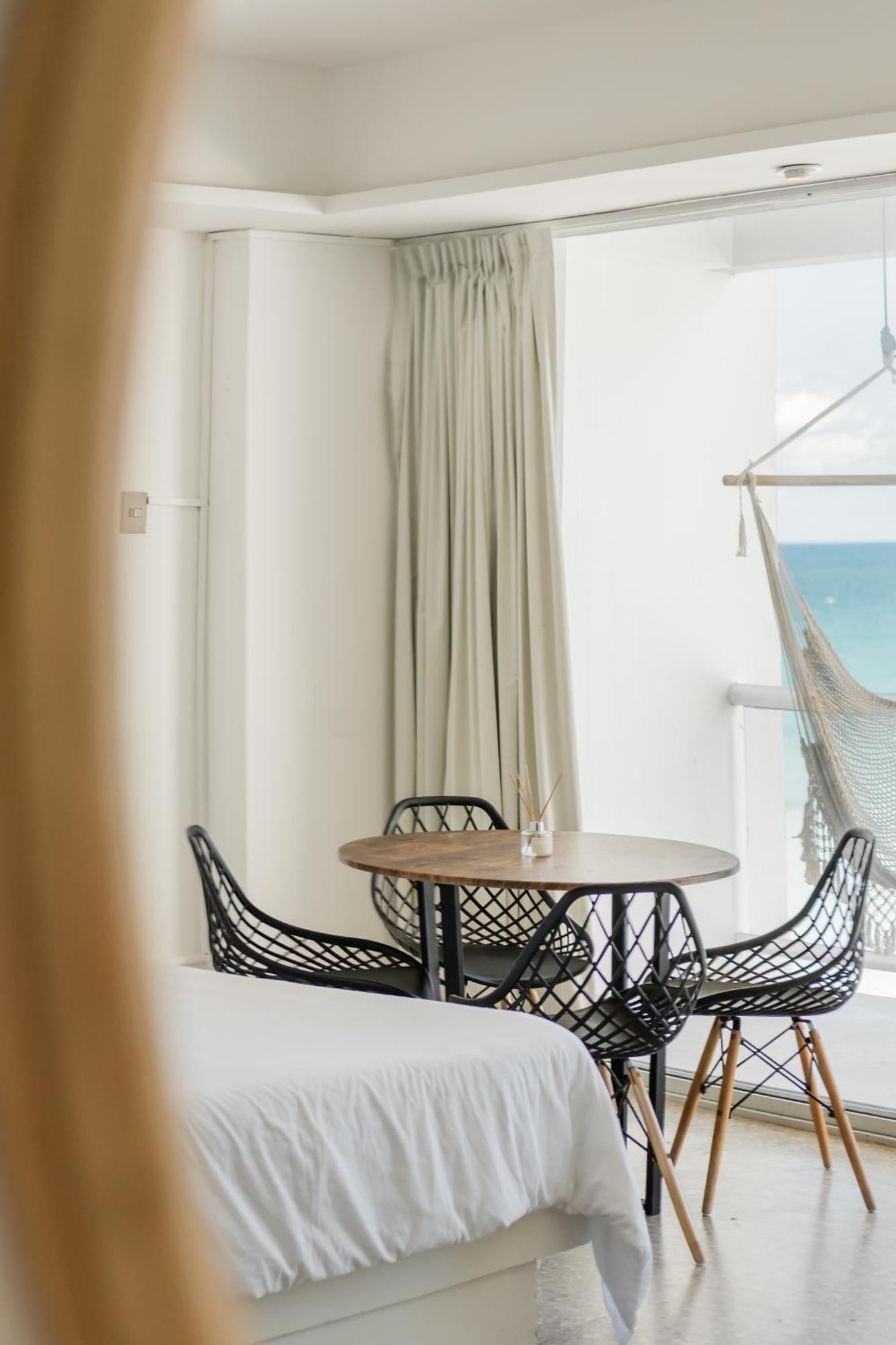 *turquoise Escape- Beachfront By Casa Paraiso* Apartment Cancun