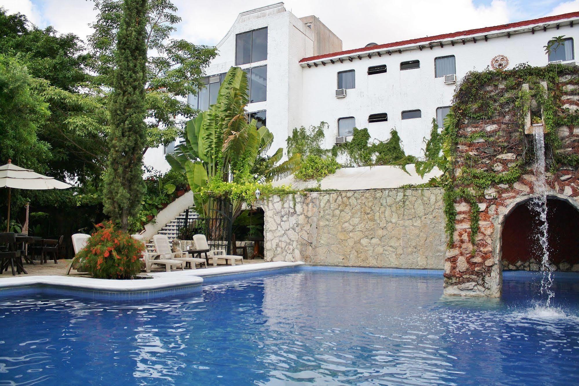Xbalamque & Centro Hotel Cancun