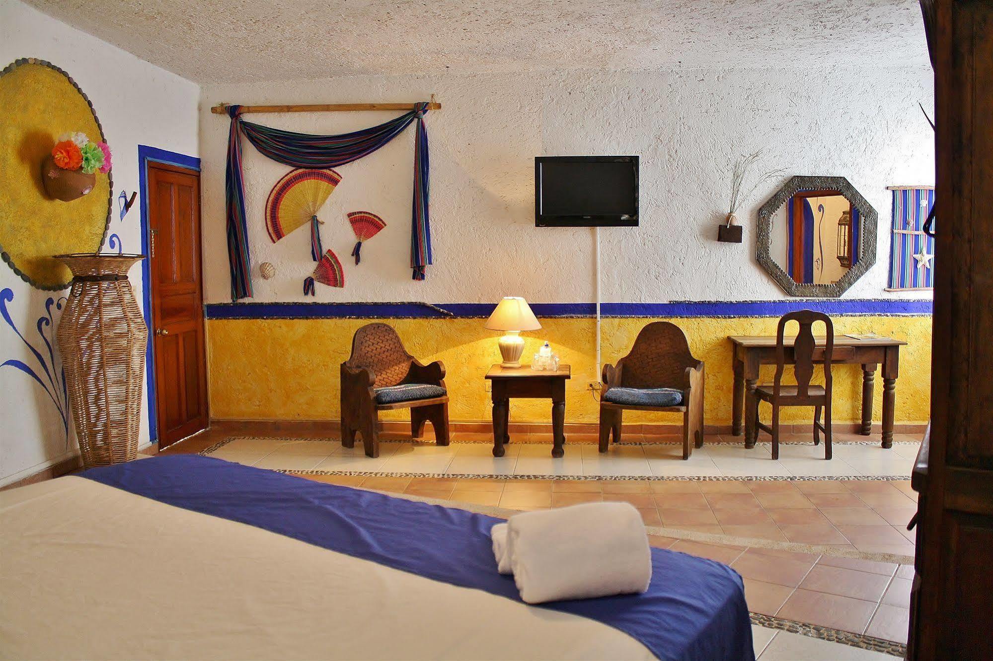 Hotel Xbalamque & Centro 3*